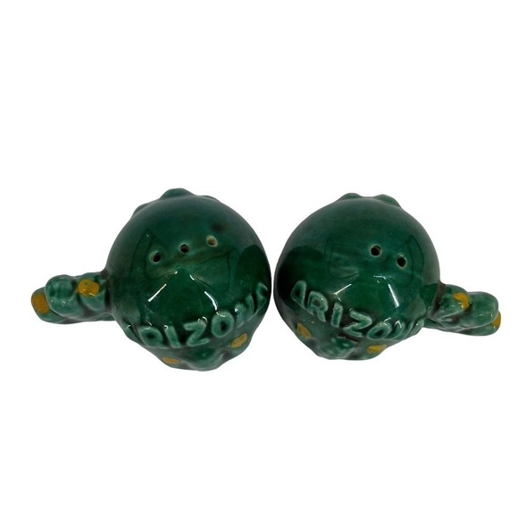 Vintage Salt & Pepper Shakers Arizona Cactus Green Saguaro Collectable - Picture 3 of 5